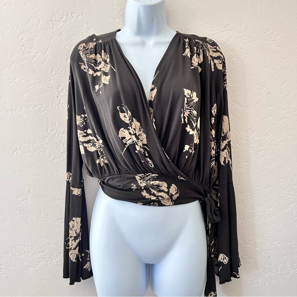 FREE PEOPLE Bell Sleeve Wrap Top Waist Tie Brown Cream Flowy Blouse Size XS - Picture 2 of 12